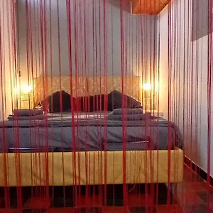 https://flat-13.sicilyhotelsitaly.net