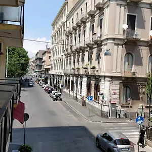 https://suite-time-van-gogh.taorminaitalyhotels.com